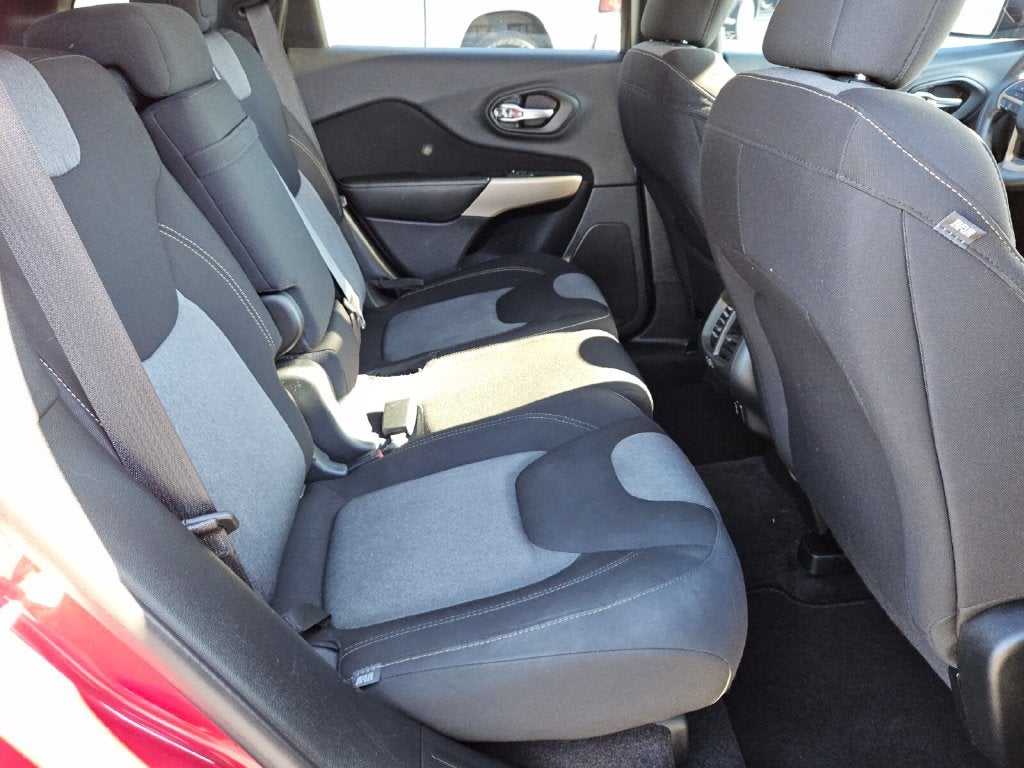2018 Jeep Cherokee Latitude Tech Connect FWD