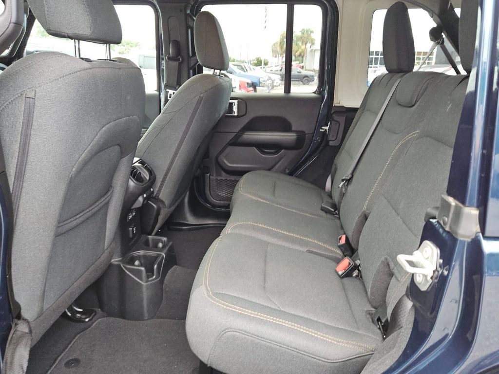 2025 Jeep Wrangler 4-Door Sahara 4x4