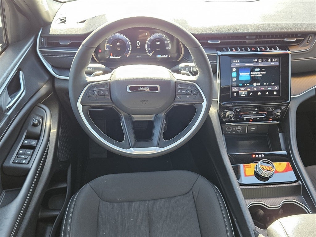 2025 Jeep Grand Cherokee Laredo X 4x2