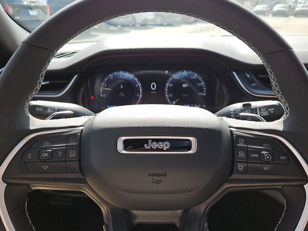 2025 Jeep Grand Cherokee Laredo X 4x2