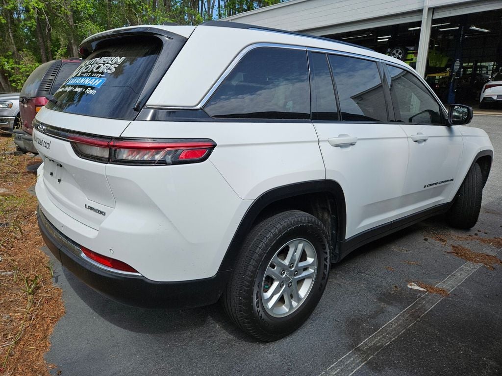 2023 Jeep Grand Cherokee Laredo 4x4