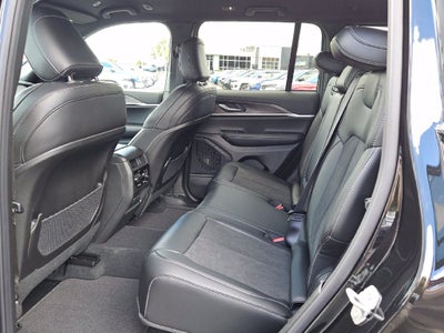 2027 Jeep Grand Cherokee GRAND CHEROKEE LAREDO ALTITUDE 4X4