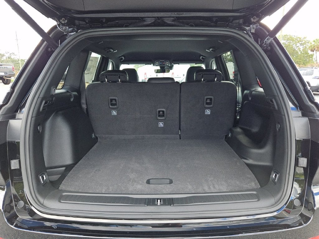 2027 Jeep Grand Cherokee GRAND CHEROKEE LAREDO ALTITUDE 4X4