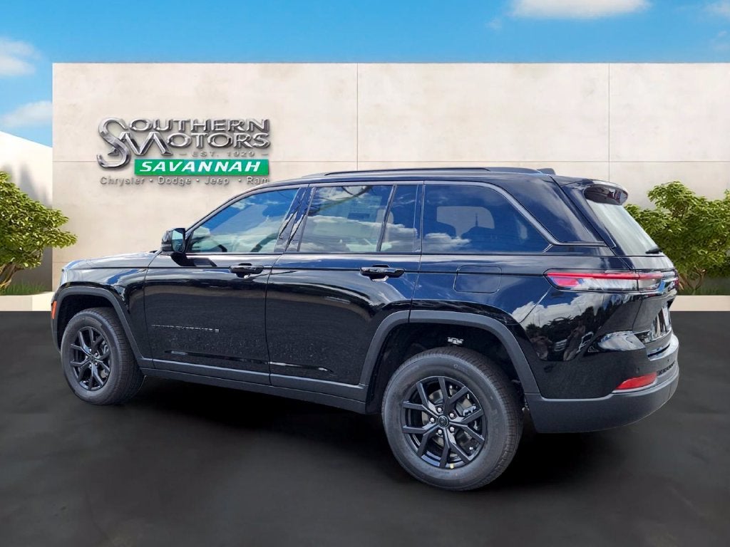 2027 Jeep Grand Cherokee GRAND CHEROKEE LAREDO ALTITUDE 4X4