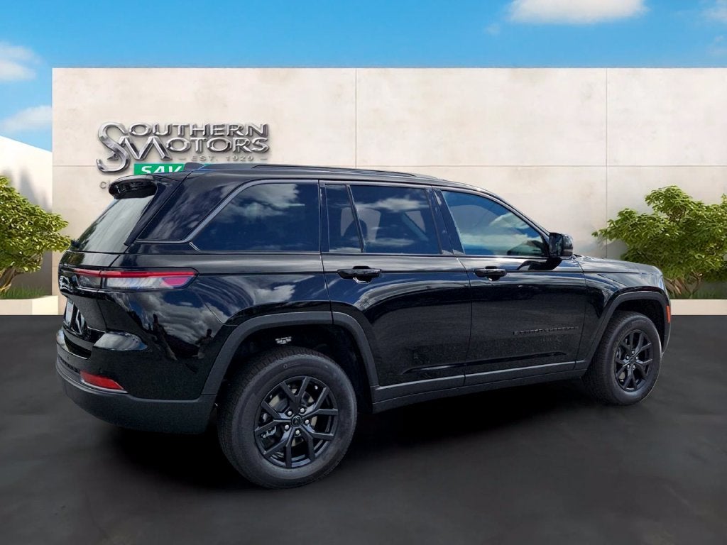 2027 Jeep Grand Cherokee GRAND CHEROKEE LAREDO ALTITUDE 4X4