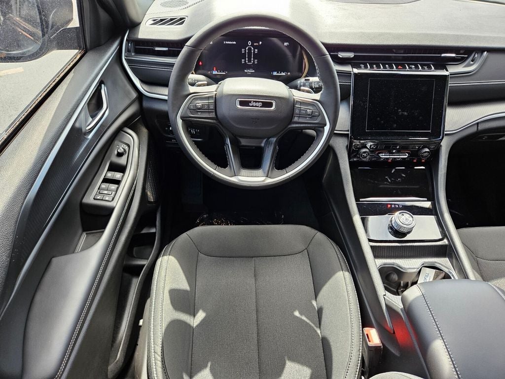2024 Jeep Grand Cherokee L Laredo X 4x2