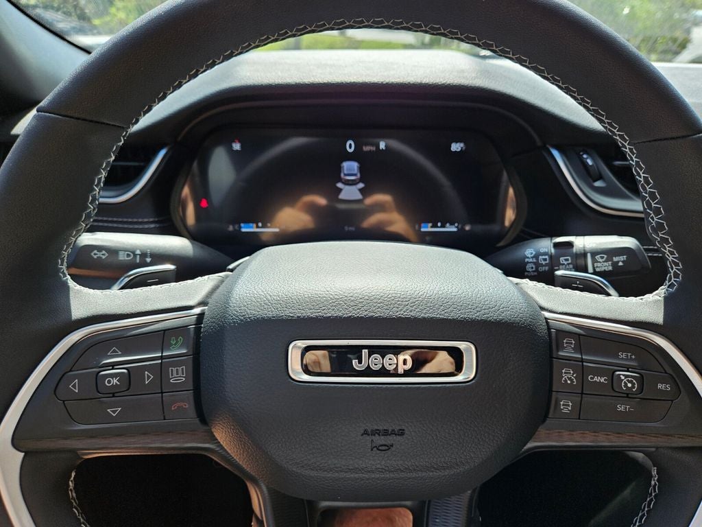 2024 Jeep Grand Cherokee L Laredo X 4x2