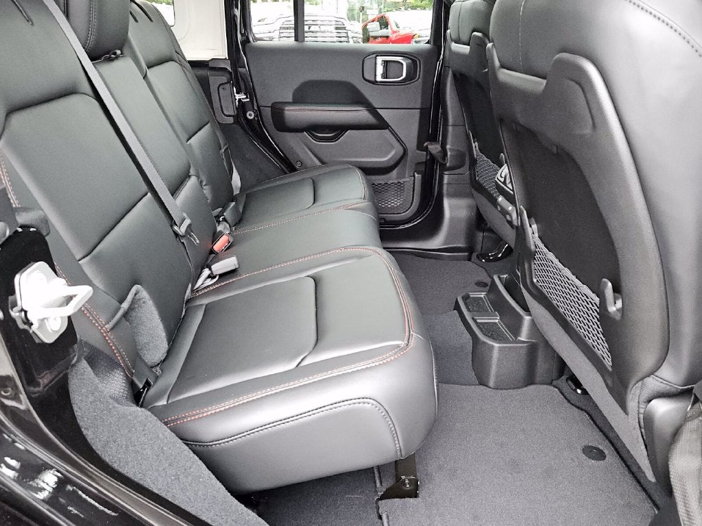 2027 Jeep Wrangler WRANGLER 4-DOOR RUBICON