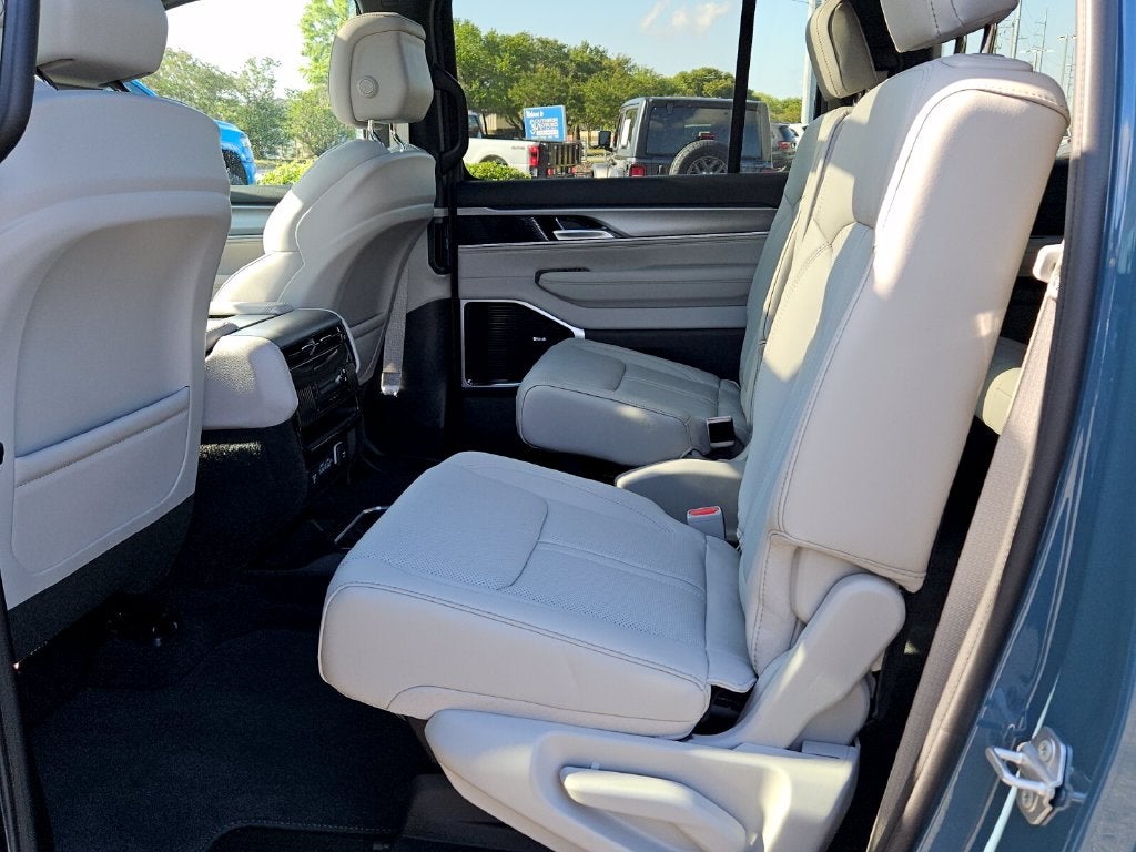 2026 Jeep Grand Wagoneer GRAND WAGONEER LIMITED ALTITUDE 4X4