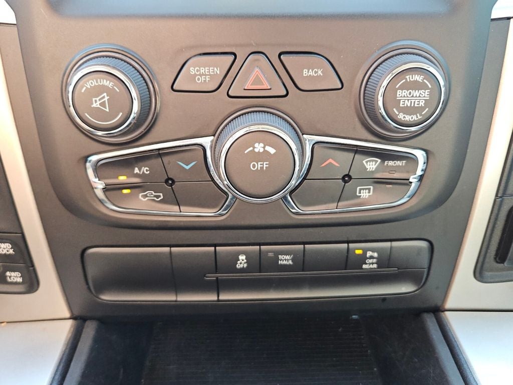 2020 RAM 1500 Classic SLT