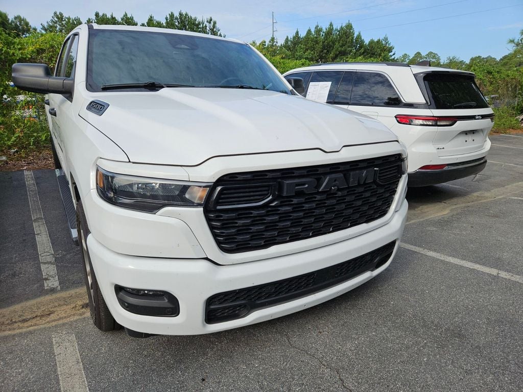 2026 RAM 1500 Express Crew Cab 4x2 5'7' Box