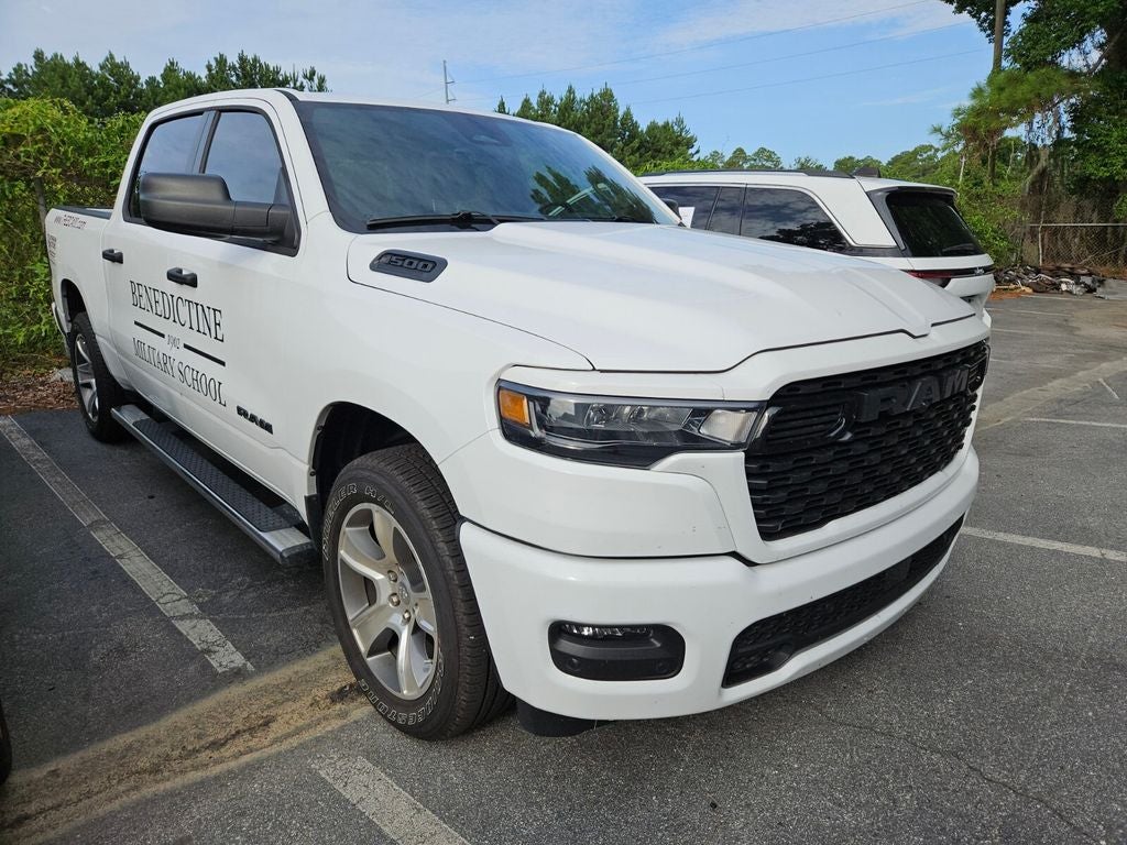 2026 RAM 1500 Express Crew Cab 4x2 5'7' Box