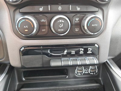 2021 RAM 1500 Big Horn Crew Cab 4x4 5'7' Box