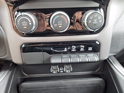 2026 RAM Ram 1500 RAM 1500 EXPRESS CREW CAB 4X4 5'7' BOX
