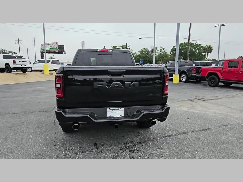 2026 RAM Ram 1500 RAM 1500 EXPRESS CREW CAB 4X4 5'7' BOX
