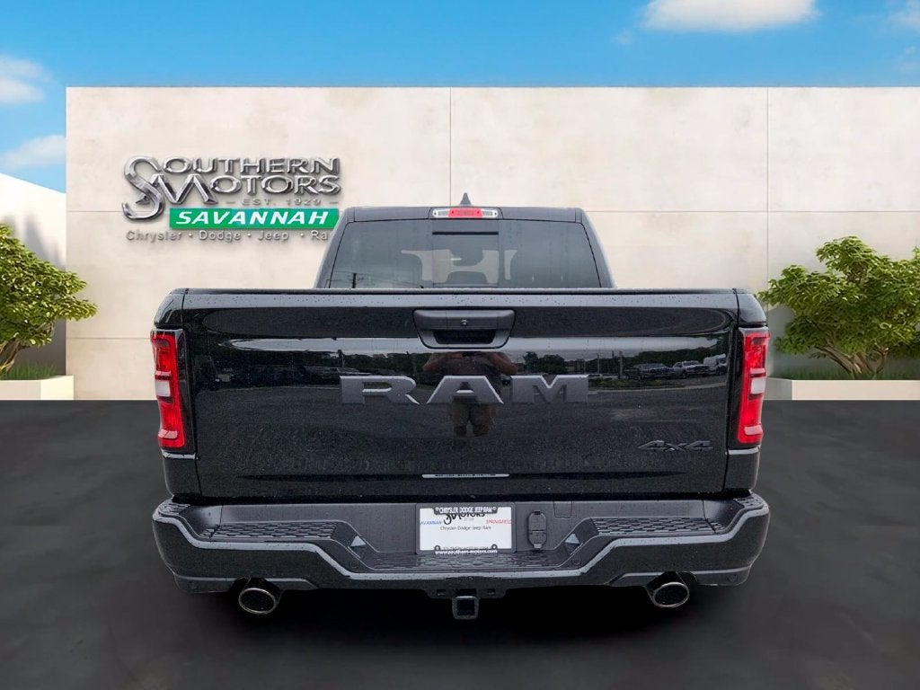 2026 RAM Ram 1500 RAM 1500 EXPRESS CREW CAB 4X4 5'7' BOX