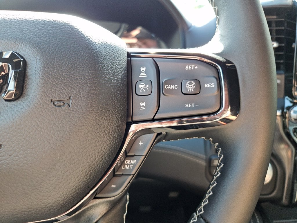 2026 RAM Ram 1500 RAM 1500 LIMITED CREW CAB 4X4 5'7' BOX