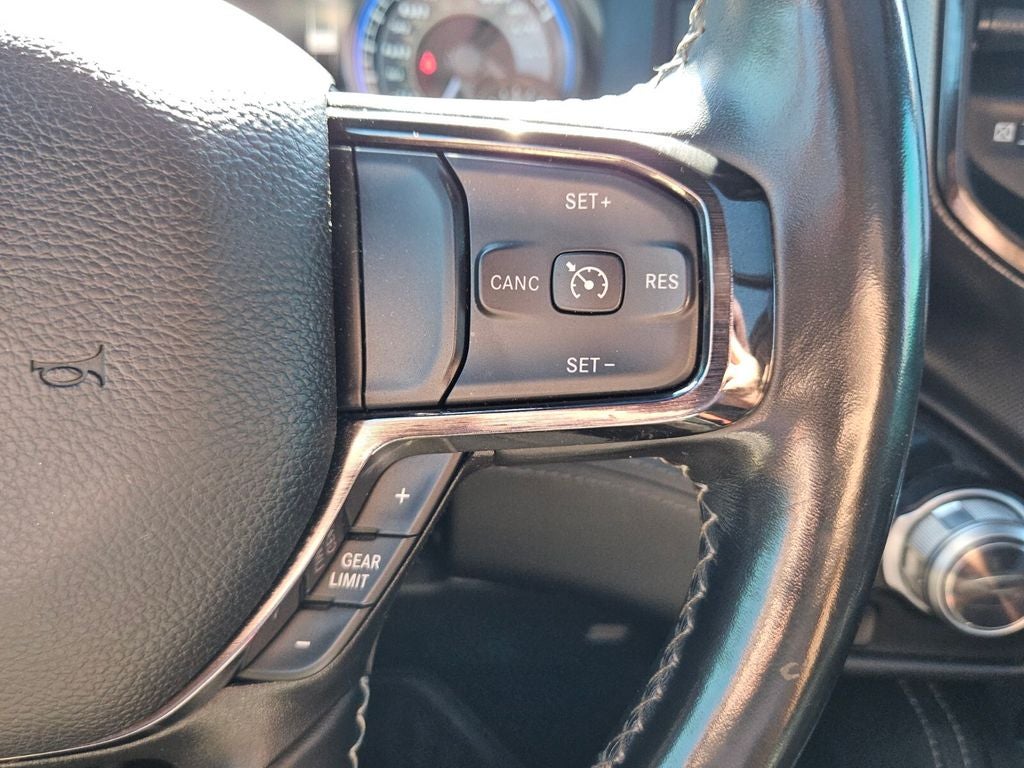 2022 RAM 1500 Limited Crew Cab 4x4 5'7' Box