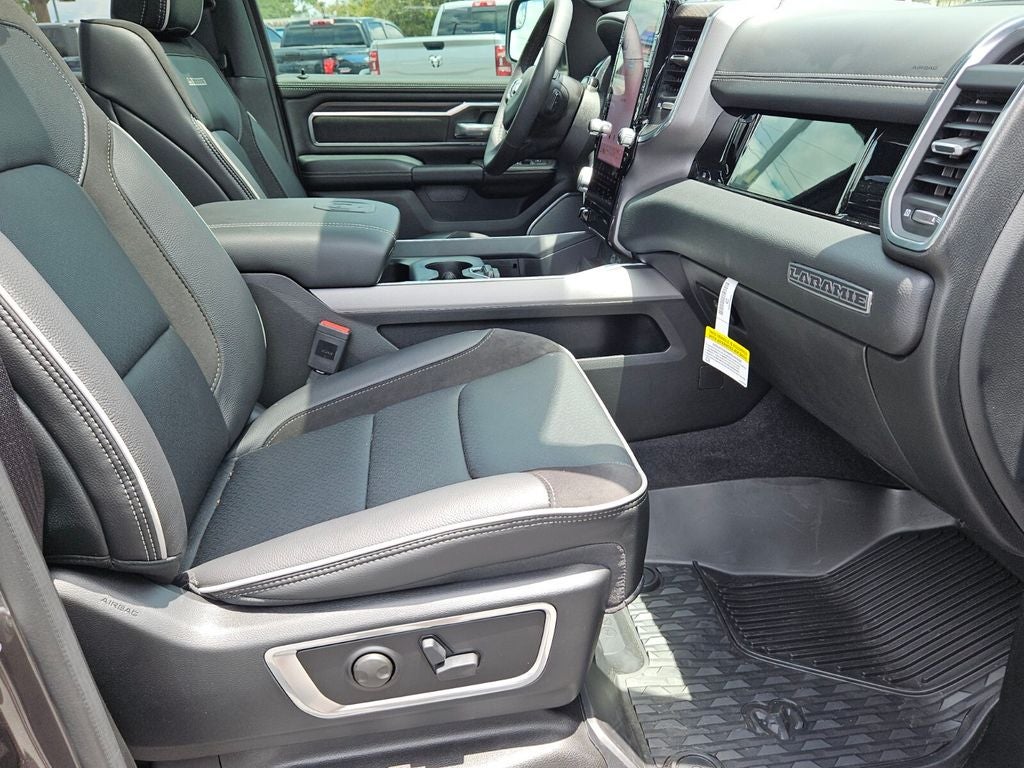 2026 RAM Ram 1500 Laramie Crew Cab 4x4 5'7' Box