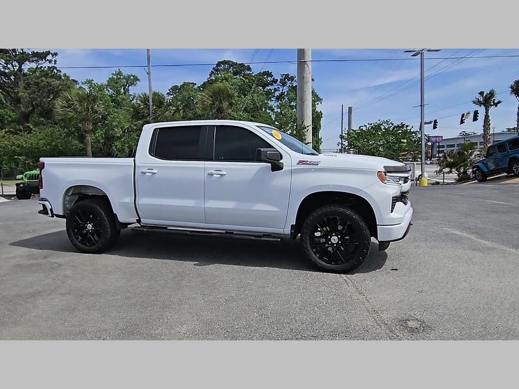 2023 Chevrolet Silverado 1500 4WD Crew Cab Short Bed RST