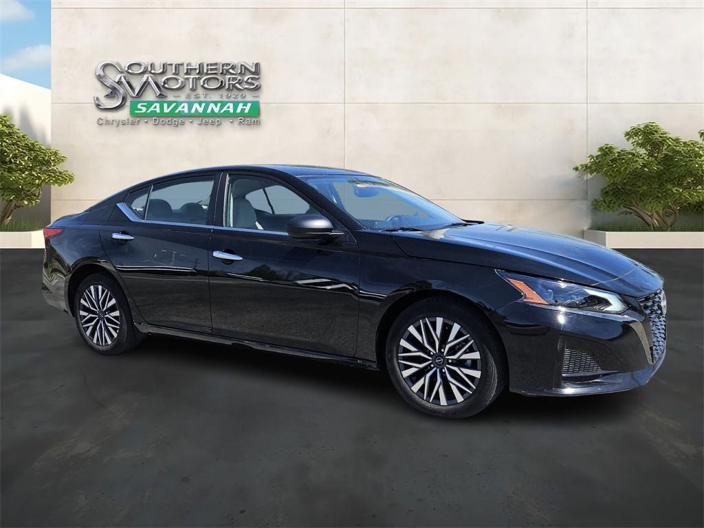 2025 Nissan Altima SV FWD