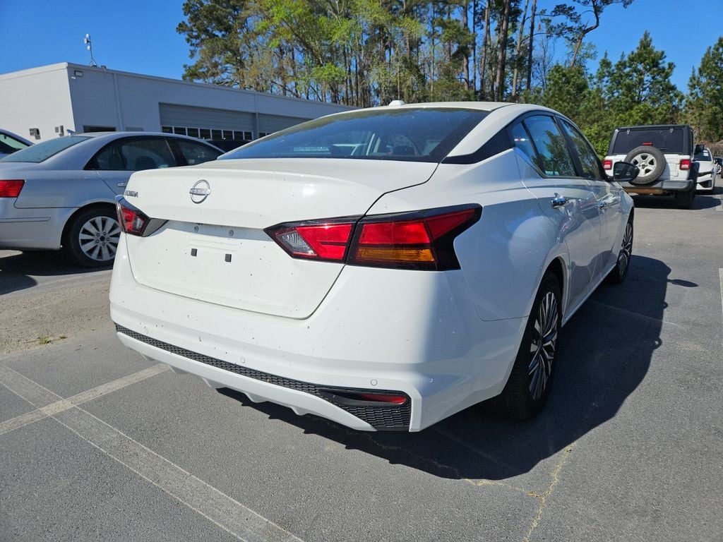 2025 Nissan Altima SV FWD