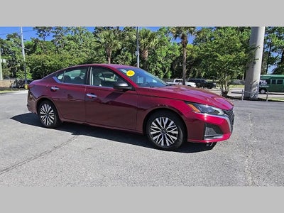 2025 Nissan Altima SV FWD