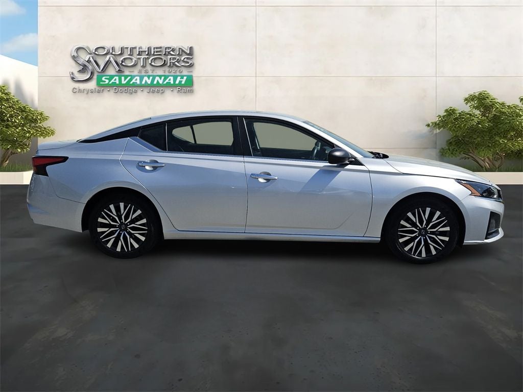 2024 Nissan Altima SV FWD