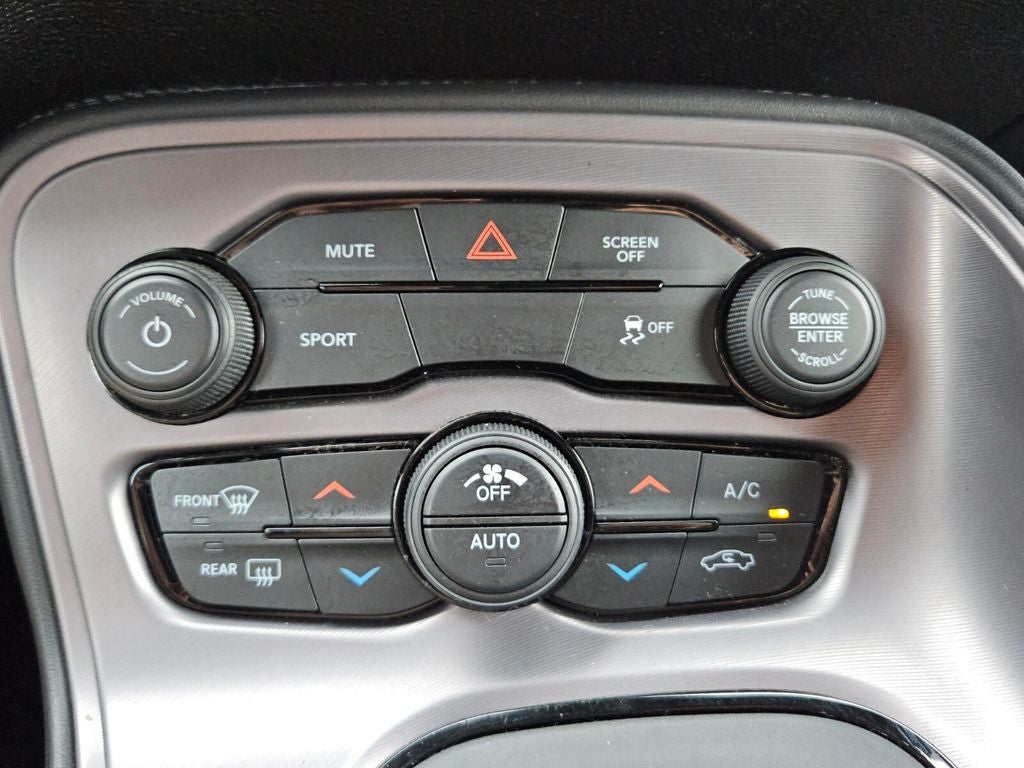 2023 Dodge Challenger SXT