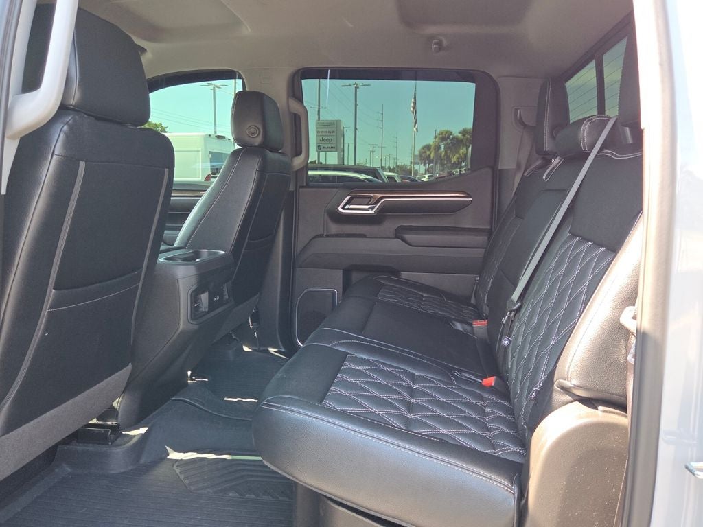 2024 Chevrolet Silverado 1500 4WD Crew Cab Short Bed RST