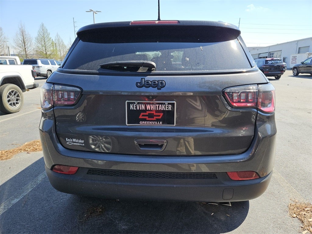 2022 Jeep Compass Altitude FWD