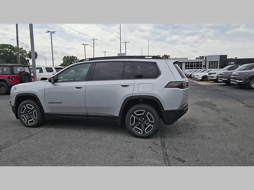 2026 Jeep Cherokee CHEROKEE LAREDO 4X4
