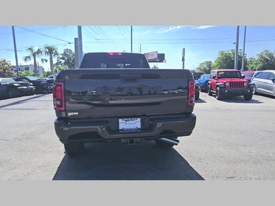 2026 RAM Ram 2500 RAM 2500 BLACK EXPRESS CREW CAB 4X2 6'4' BOX