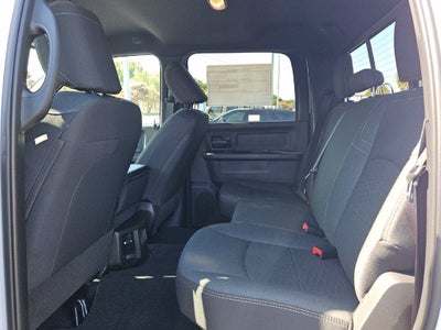 2026 RAM Ram 2500 RAM 2500 BLACK EXPRESS CREW CAB 4X2 6'4' BOX