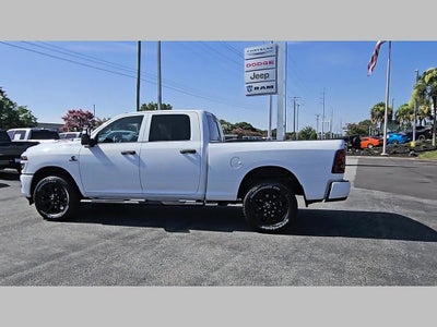 2026 RAM Ram 2500 RAM 2500 BLACK EXPRESS CREW CAB 4X2 6'4' BOX