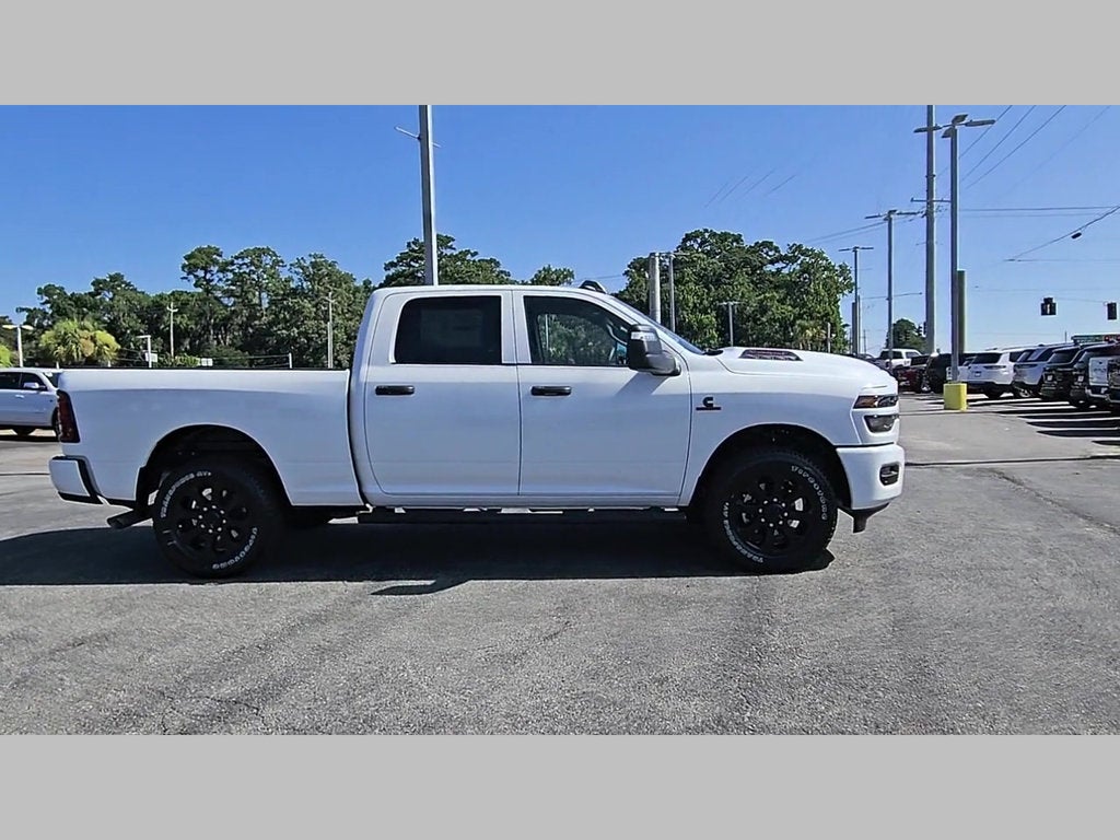 2026 RAM Ram 2500 RAM 2500 BLACK EXPRESS CREW CAB 4X2 6'4' BOX