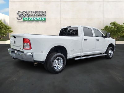 2023 RAM 3500 Tradesman Crew Cab 4x4 8' Box