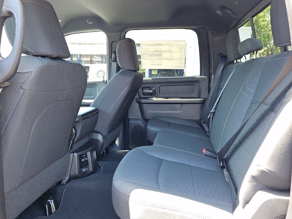 2026 RAM Ram 2500 RAM 2500 BLACK EXPRESS CREW CAB 4X2 6'4' BOX