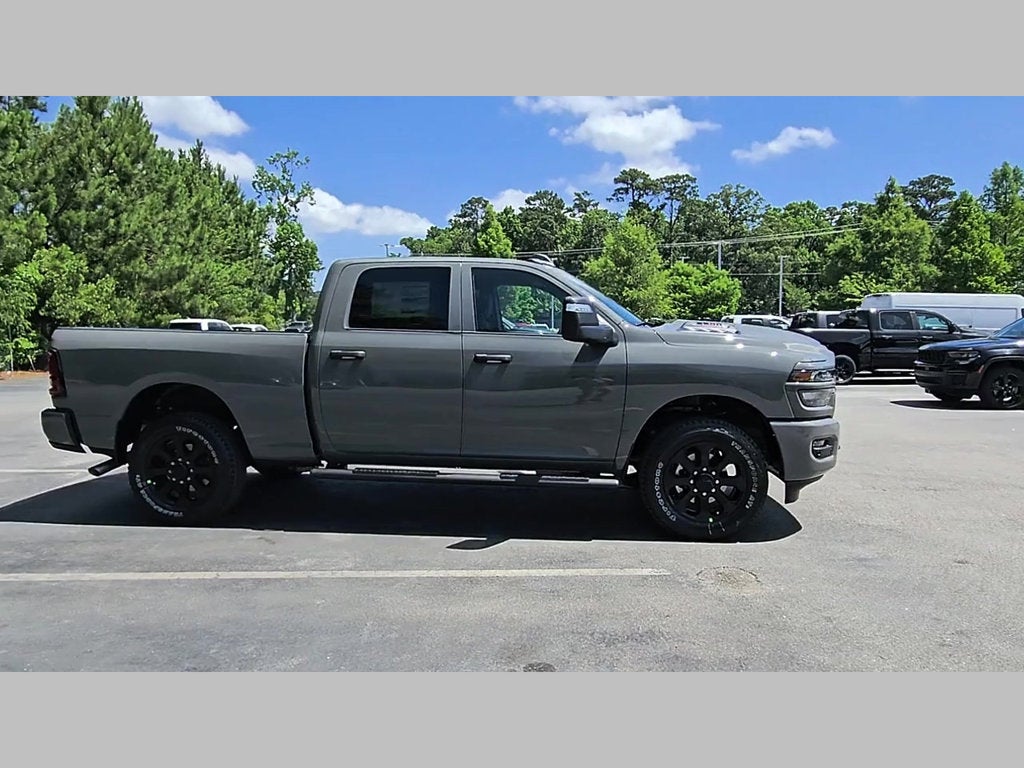 2026 RAM Ram 2500 RAM 2500 BLACK EXPRESS CREW CAB 4X2 6'4' BOX