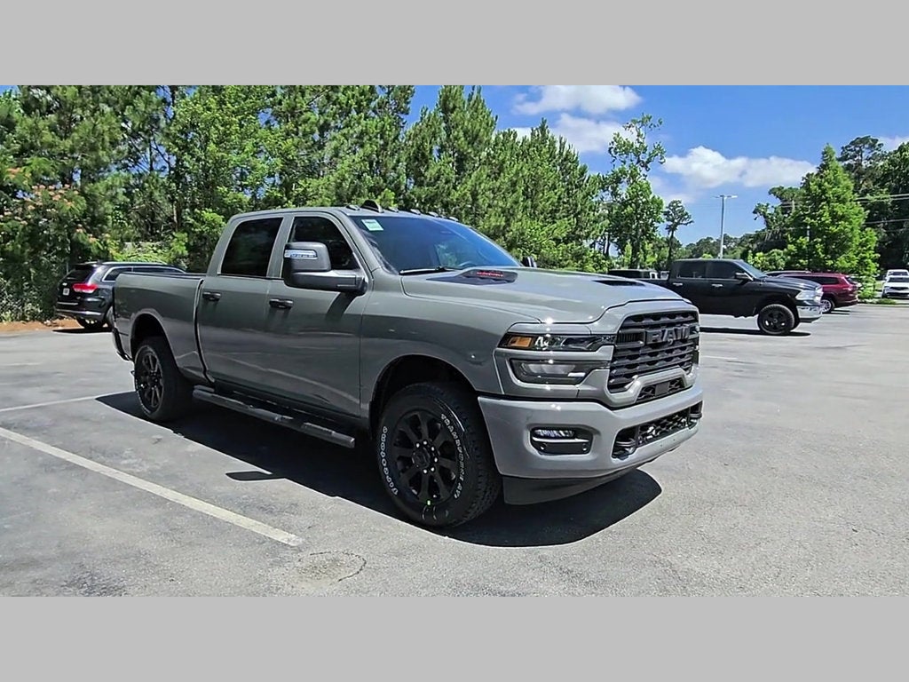 2026 RAM Ram 2500 RAM 2500 BLACK EXPRESS CREW CAB 4X2 6'4' BOX