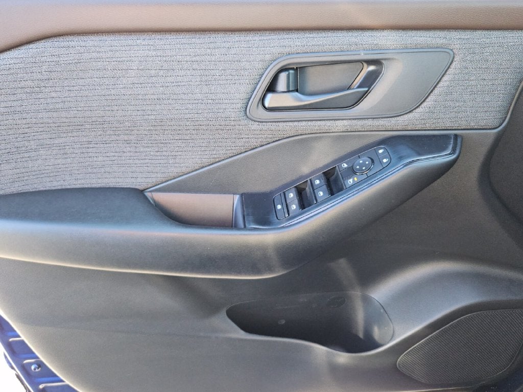 2023 Nissan Rogue S FWD