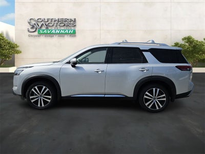 2025 Nissan Pathfinder Platinum FWD