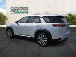 2025 Nissan Pathfinder Platinum FWD