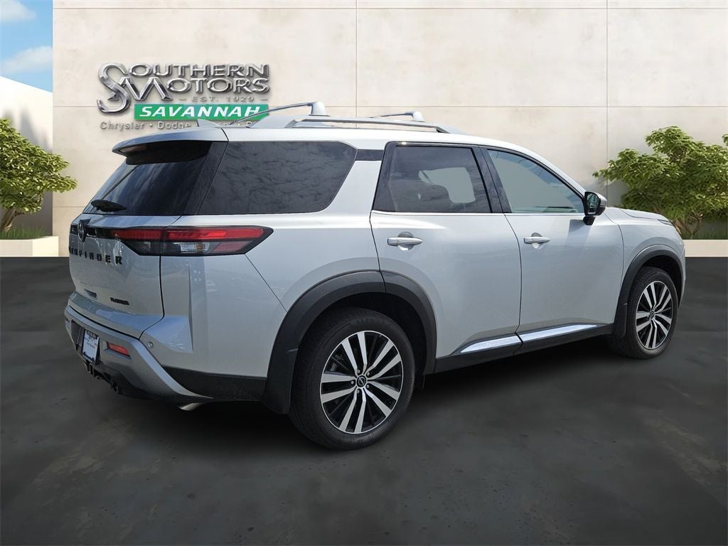2025 Nissan Pathfinder Platinum FWD
