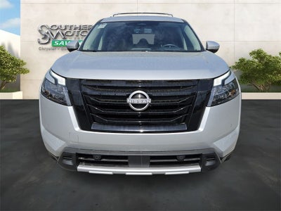 2025 Nissan Pathfinder Platinum FWD