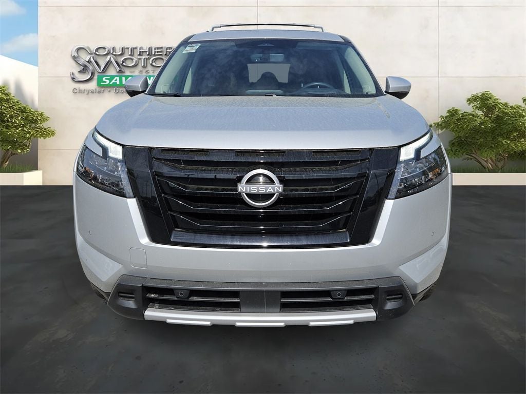 2025 Nissan Pathfinder Platinum FWD