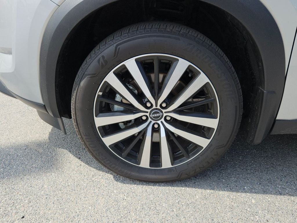 2025 Nissan Pathfinder Platinum FWD