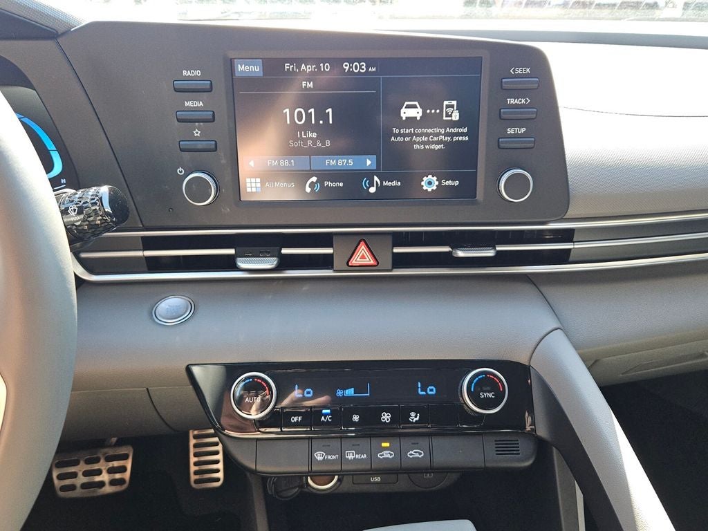 2025 Hyundai Elantra SEL Sport