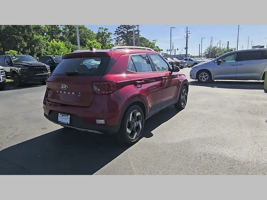 2022 Hyundai Venue SEL
