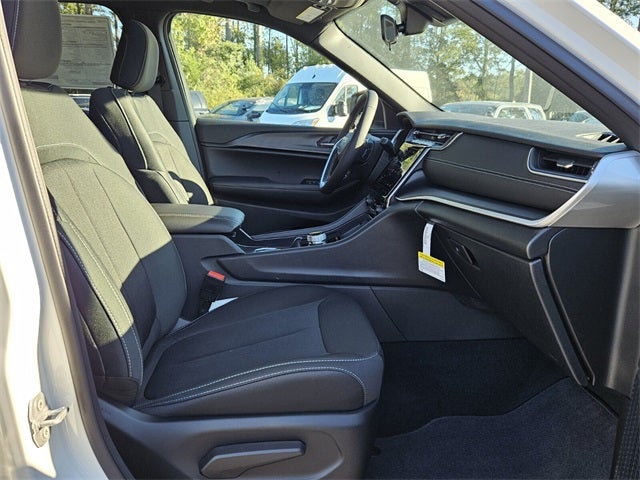 2025 Jeep Grand Cherokee GRAND CHEROKEE LAREDO X 4X2